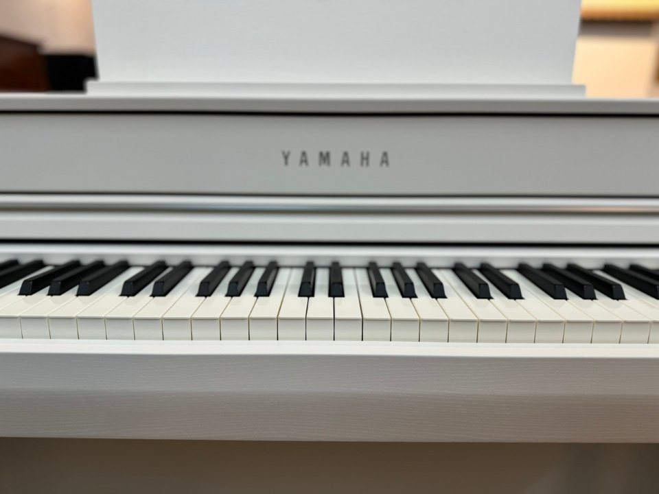 Hình ảnh chi tiết YAMAHA SCLP-7350 WH góc chụp 7